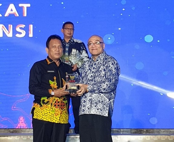 Pemprov Riau Terima BKN Awards 2019