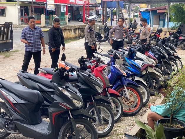 Patroli hingga Pagi Hari di Ramadan, Polisi Pekanbaru Amankan 14 Sepeda Motor saat Balap Liar
