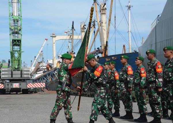 Diberangkatkan dari Dumai, Pangdam I/BB Lepas 450 Prajurit Yonif 132/BS Penugasan ke Papua