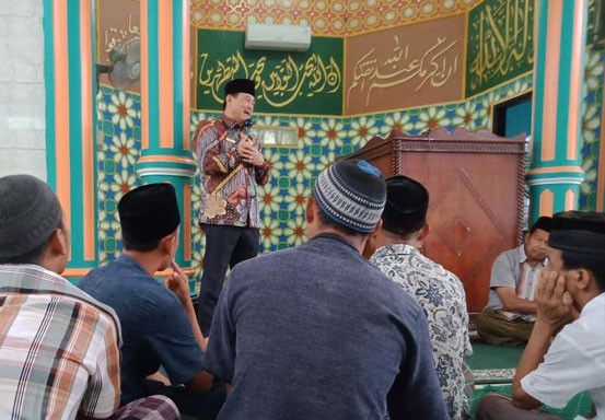Wabup Halim Safari Jumat Barokah di Masjid Muttaqin Desa Serosah