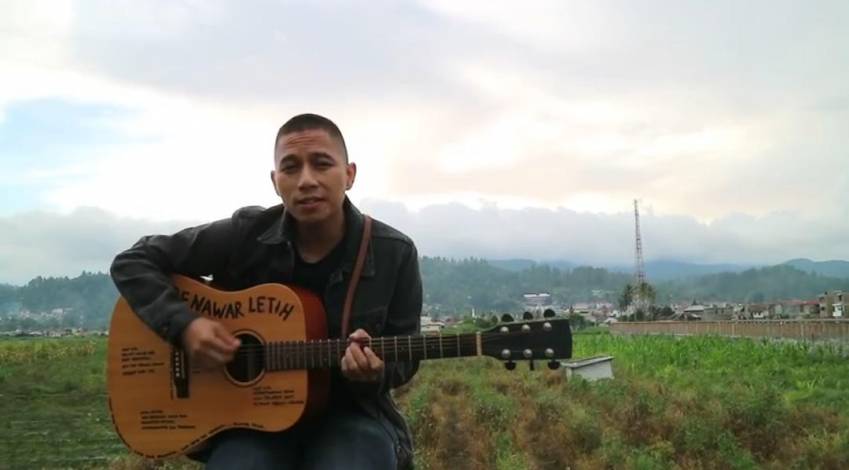 Indra Prasta Simpati Gempa Cianjur, Lelang Gitar Kesayangan