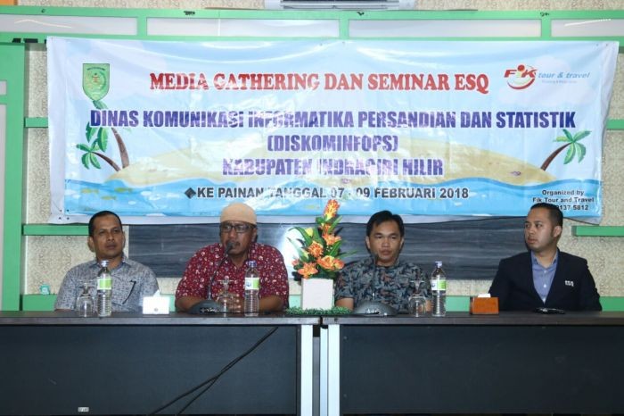 Wartawan dan Diskominfo Inhil Ikuti Seminar ESQ dan Outbond