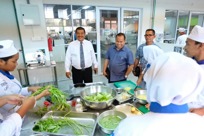 Bupati Meranti Ajak Mahasiswa Batam Tourism Polytechnick Promosikan Sagu Meranti