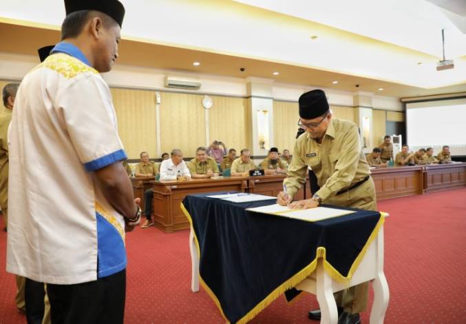 Sekda Siak Teken Kesepakatan Pendanaan Pemilu Serentak 2024 dengan Sekdaprov Riau