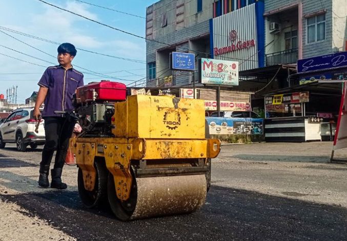 Dinas PUPR Kota Pekanbaru Komitmen Tambal Ruas Jalan Rusak Secara Bertahap