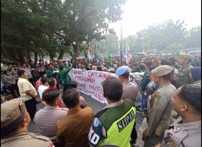 Geruduk Kantor DPRD Riau, Mahasiswa Tuntut Pemerintah Tuntaskan Konflik Agraria