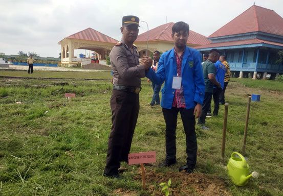 Kasubsektor Pelalawan Hadiri Giat Mahasiswa BEM UIR Eksplor Sejarah Istana Sayap