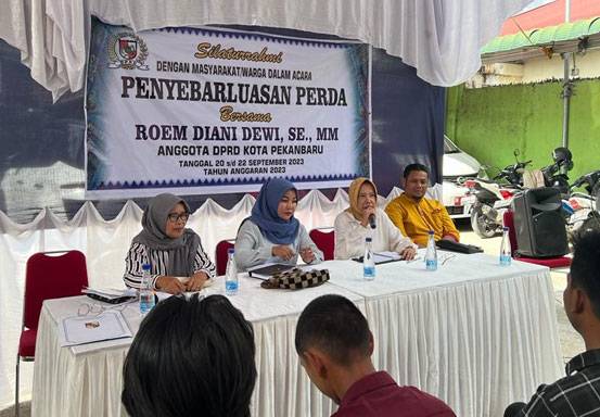 Anggota DPRD Kota Pekanbaru Roem Diani Dewi Laksanakan Sosialisasi Perda
