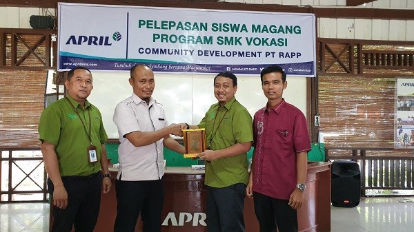 Siswa SMK Muhammadiyah 1 Pekanbaru Mengaku Bangga Bisa Magang di RAPP