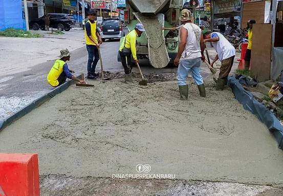 PUPR Pekanbaru Rekayasa Jalan untuk Perbaikan Jalan Bukit Barisan
