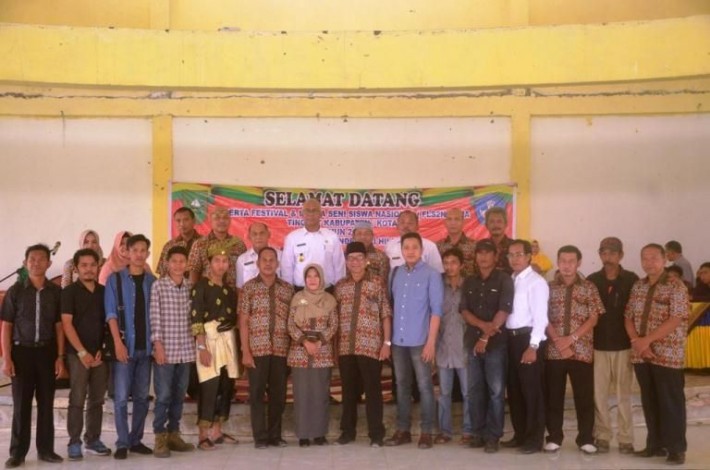 Rudyanto Buka Acara FLS2N SMA Kabupaten Inhil Tahun 2018