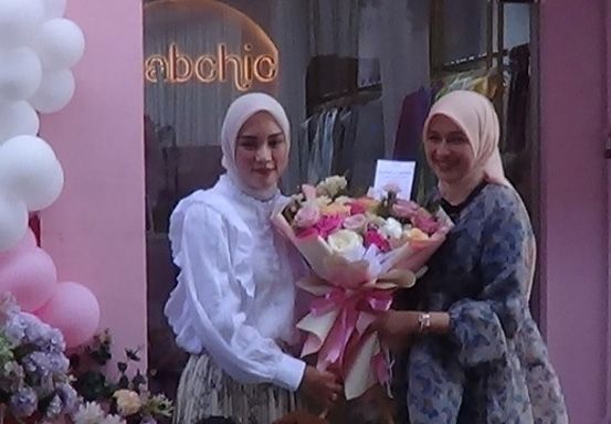 Hadir di Pekanbaru, HijabChic Sambut Antusiasme Fashion Kaum Hawa dengan Tema Romantis
