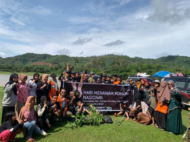 Rumah Zakat Action Tanam 300 Pohon Buah di Desa Gema Kampar Kiri Hulu