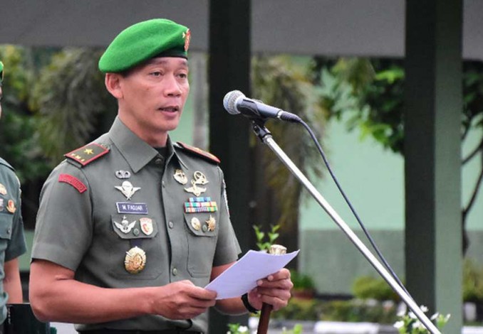 Brigjen TNI Mohammad Fadjar MPICT Berikan Jam Komandan Perdana kepada Prajurit dan PNS 031/WB