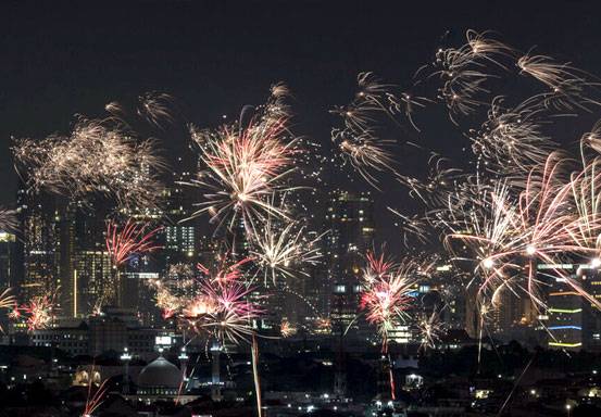 20 Tradisi Aneh dan Unik pada Perayaan Tahun Baru di Seluruh Dunia