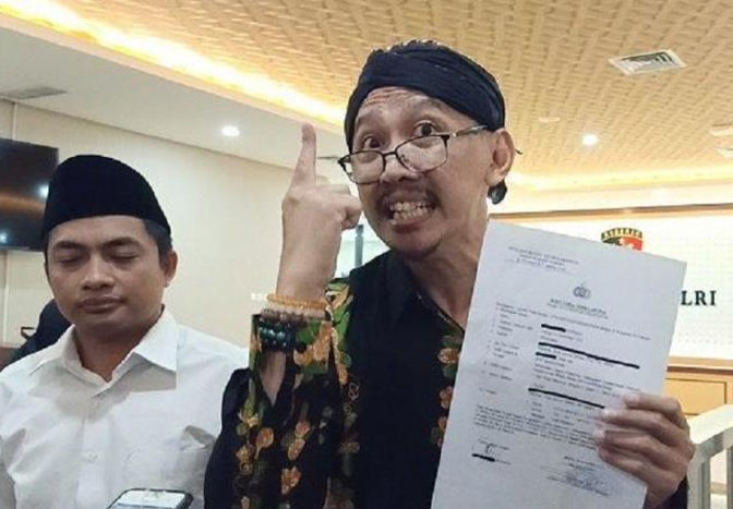 Ketum Jokowi Mania Persiapkan 1.000 Lawyer untuk Dampingi Abu Janda