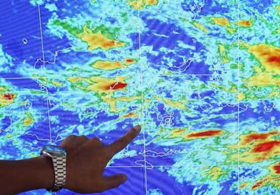 Waspada, Hujan Lebat Disertai Petir dan Angin Kencang akan Mengguyur Riau
