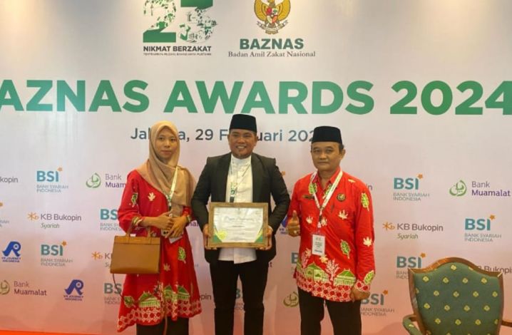 Bupati Pelalawan Zukri Kembali Raih BAZNAS Award 2024
