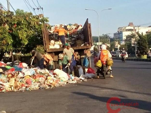 Samhana dan Godang Tua Dinilai Belum Maksimal Mengangkut Sampah di Pekanbaru