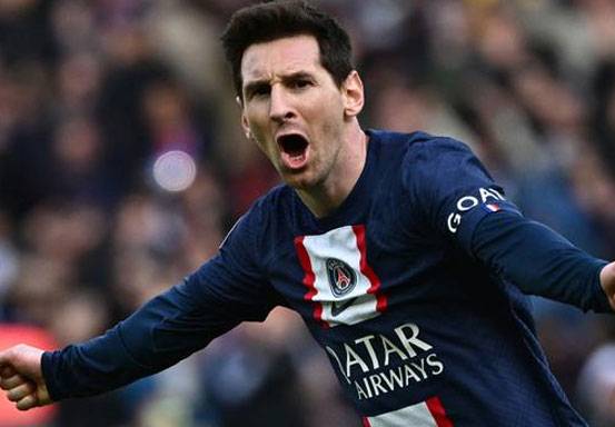 Lionel Messi tampil sebagai pahlawan Paris Saint-Germain (PSG) saat mengalahkan Lille 4-3 dalam laga pekan ke-24 Ligue-1 2022/2023, Minggu (19/2/2023) malam WIB. (AFP/Anne-Christine Poujoulat)