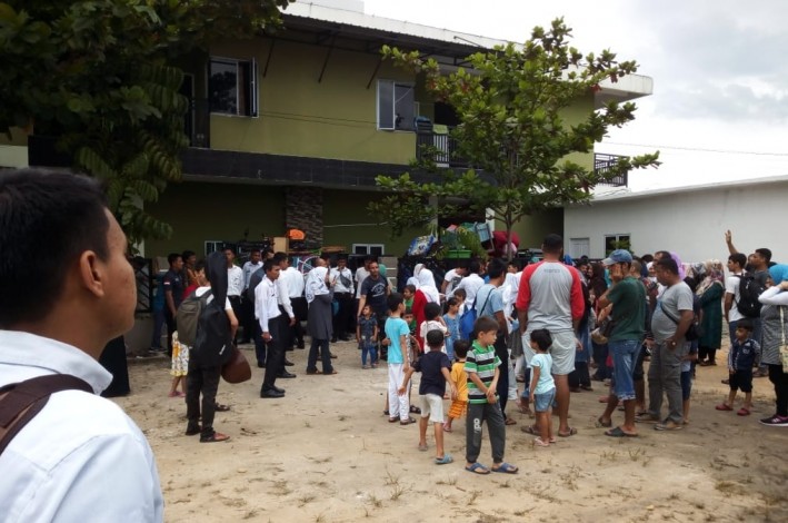 Sering Ribut, 56 Imigran Dipindahkan dari Hotel Satria