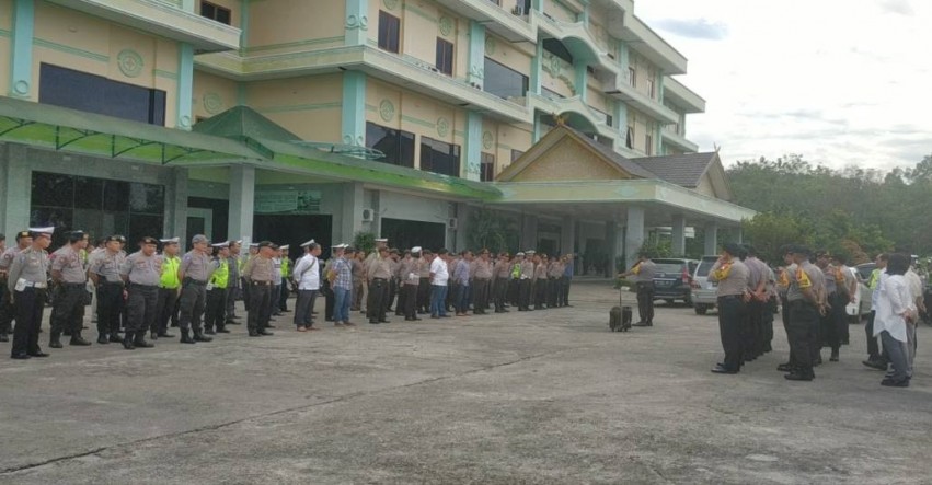 Pleno Rekapitulasi Pemilu 2019 KPU Rohul Dijaga Pengaman Berlapis Polisi
