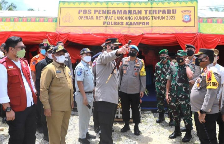 Kapolda Tinjau Pos Perbatasan Riau - Sumbar, Petugas Sebut Ada Pemudik yang Tewas Kecelakaan