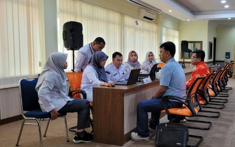Hari Pertama, Baru Satu Balon DPD RI Daftar di KPU Riau