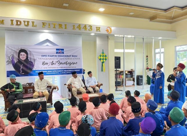 Kenang Tiga Tahun Wafatnya Ani Yudhoyono, Demokrat Riau Ajak Ratusan Anak Yatim Mendoakan