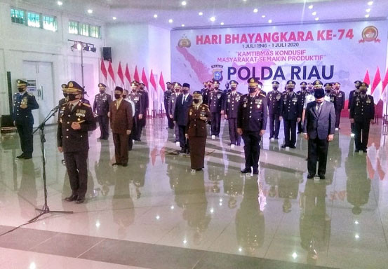 Hari Bhayangkara ke-74, Kapolda Riau: Kuatkan Penanganan Covid-19 dan Karhutla