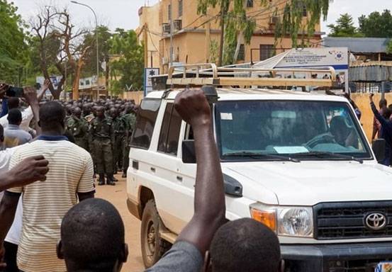 Junta Militer: Prancis Diberi Izin Serang Istana Kepresidenan Niger