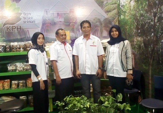 UPT KPH Tasik Besar Serkap Tampilkan Berbagai Produk Unik di Riau Expo 2019
