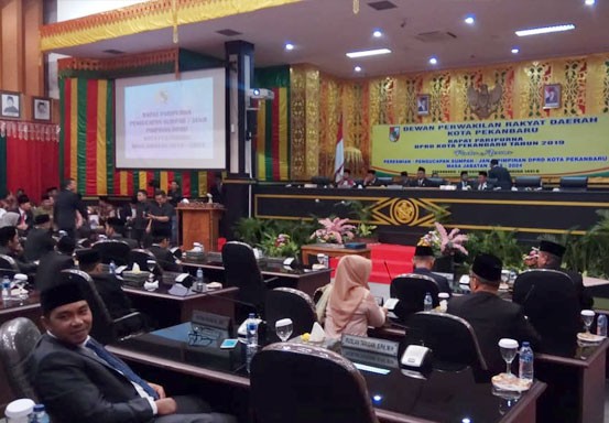 Rapat Paripurna Pengucapan Sumpah Janji Pimpinan DPRD Pekanbaru Sedang Berlangsung