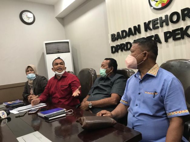 BK DPRD Pekanbaru Rekomendasi Pemberhentian, Ini Kasus yang Memberatkan Hamdani