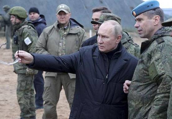 Eks Diplomat Rusia Klaim Rencana Gila Putin Pakai Nuklir di Ukraina