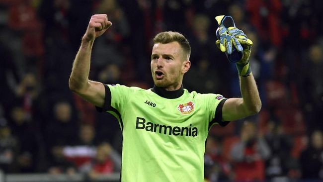 Kiper Leverkusen Main 20 Menit dengan Satu Mata Lawan Munchen