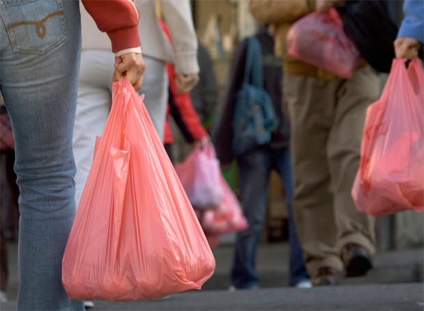 Pemko Pekanbaru akan Bagi-bagi Kantong Plastik Gratis