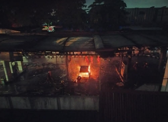 SPBU Jalan Ababil Terbakar: 4 Unit Pompa dan 1 Mobil Ludes Dilahap Si Jago Merah, Diduga Akibat Frekuensi Handphone