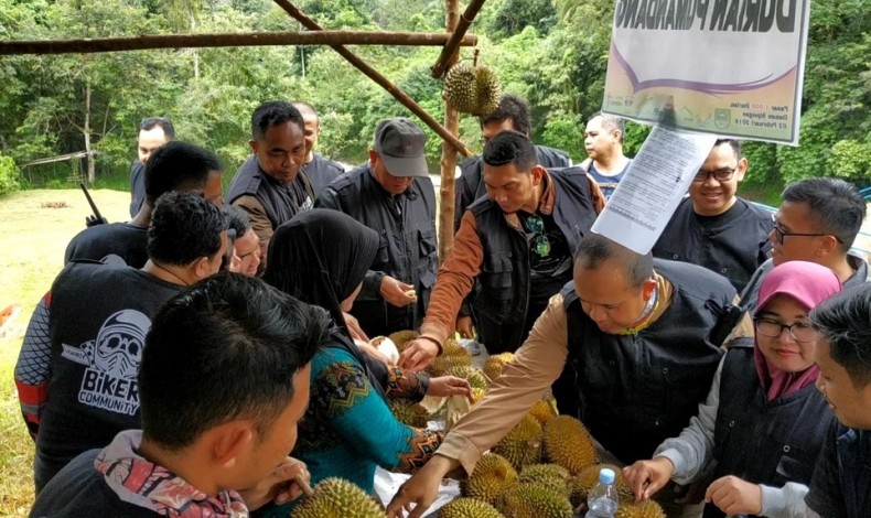Demi Makan Durian Rohul, Biker Community Pemprov Riau Batalkan Touring ke Inhil