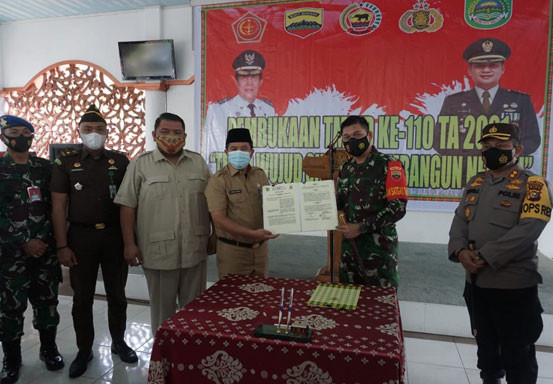 Wujudkan Kemanunggalan TNI dan Rakyat, Kodim 0313/KPR Gelar TMMD Ke-110 di Rohul