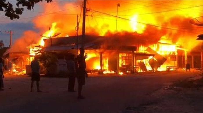 Kebakaran di Perbatasan Pekansikawan Ditangani DPKP Pekanbaru, Pemprov Diminta Bangun Pos Damkar