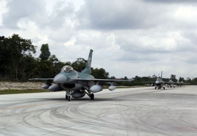 Pagi Ini, F-16 Lanud Rsn Simulasikan Penurunan Paksa Pesawat Asing
