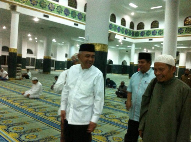 Gubernur Sedang Ceramah di Masjid Raya Annur, Listrik PLN Mendadak Padam