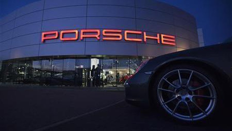 Porsche Sedih Mobilnya Dibeli Lalu Cuma Disimpan di Gudang