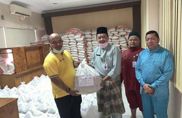 Disnaker Riau Terus Galang Sembako untuk Pekerja yang Dirumahkan dan PHK
