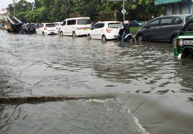 Banjir di Pekanbaru tak Teratasi, Dewan Berharap Gubri Turun Tangan
