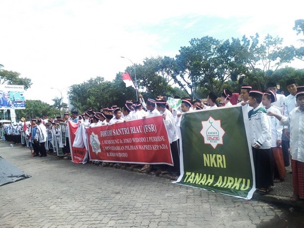 Santri Riau Deklarasi Dukungan Dua Periode untuk Jokowi