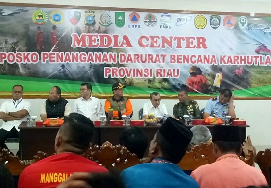 Soal Penanganan Karhutla di Riau, Kepala BNPB: Saya Ucapkan Selamat Kepada Gubernur