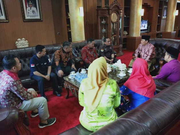 Pastikan Kesiapan Anggaran Pilkada 2020, Bawaslu Riau Bertemu Bupati Rohul