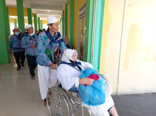 Penuh Haru, Kloter Terakhir Jamaah Haji Riau Telah Tiba di Pekanbaru